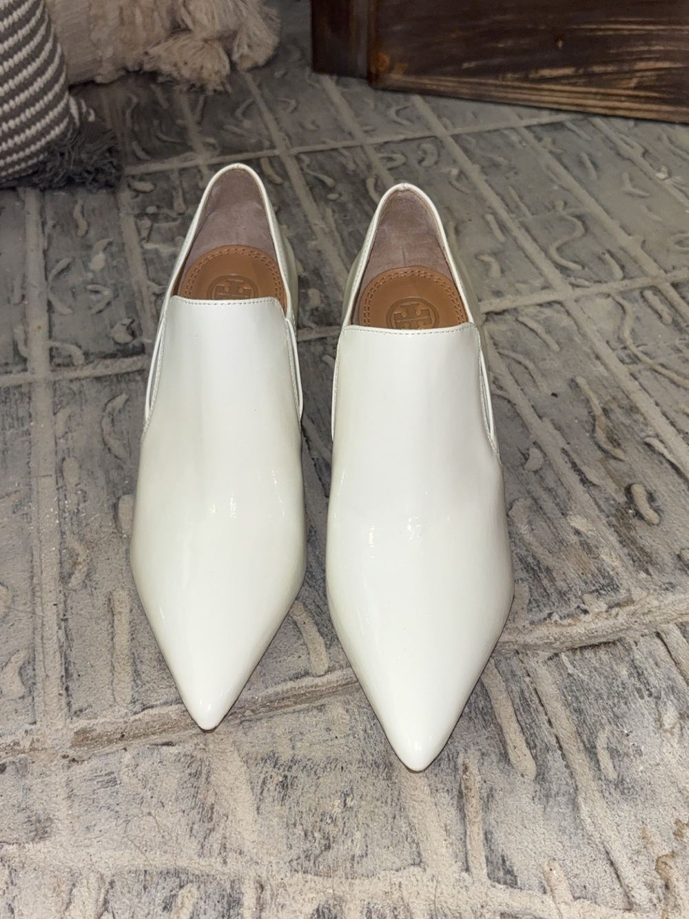 Tory Burch White Pointed Patent Leather Slip-On Mules